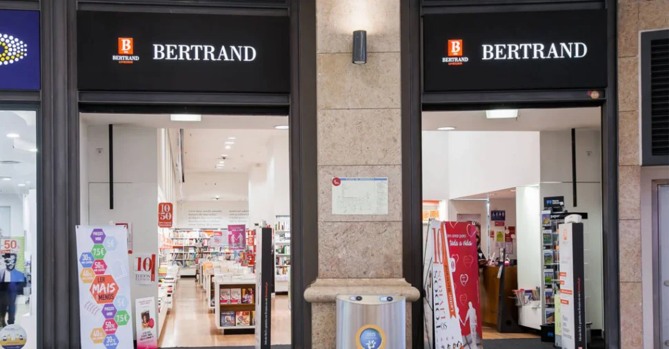 Interior da loja Bertrand