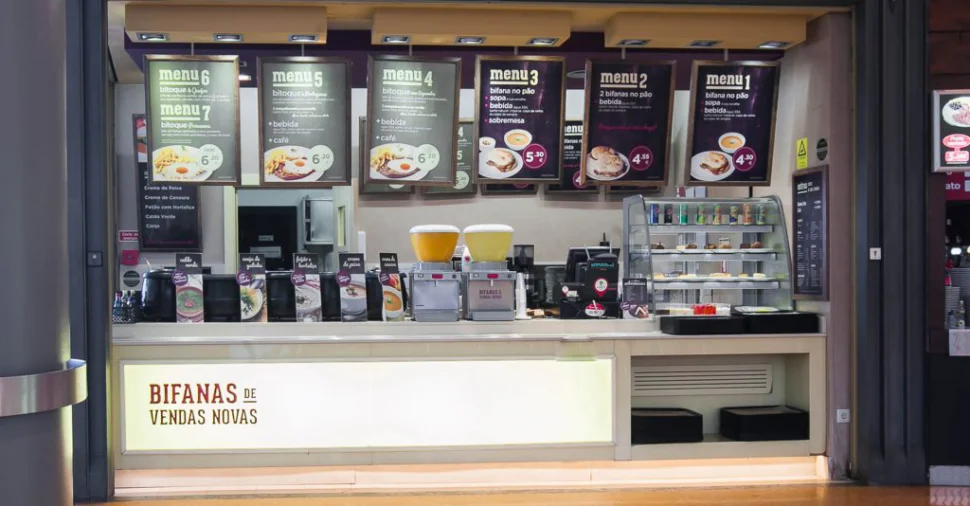 Interior do estabelecimento Bifanas de Vendas Novas