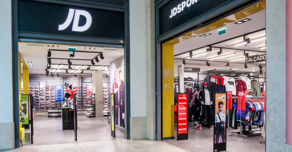 Interior da loja JD Sports