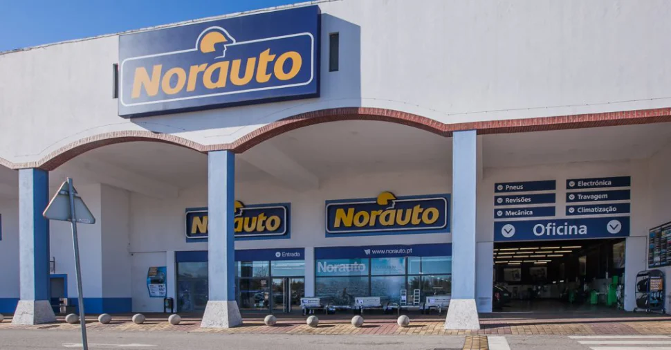 Interior da loja Norauto