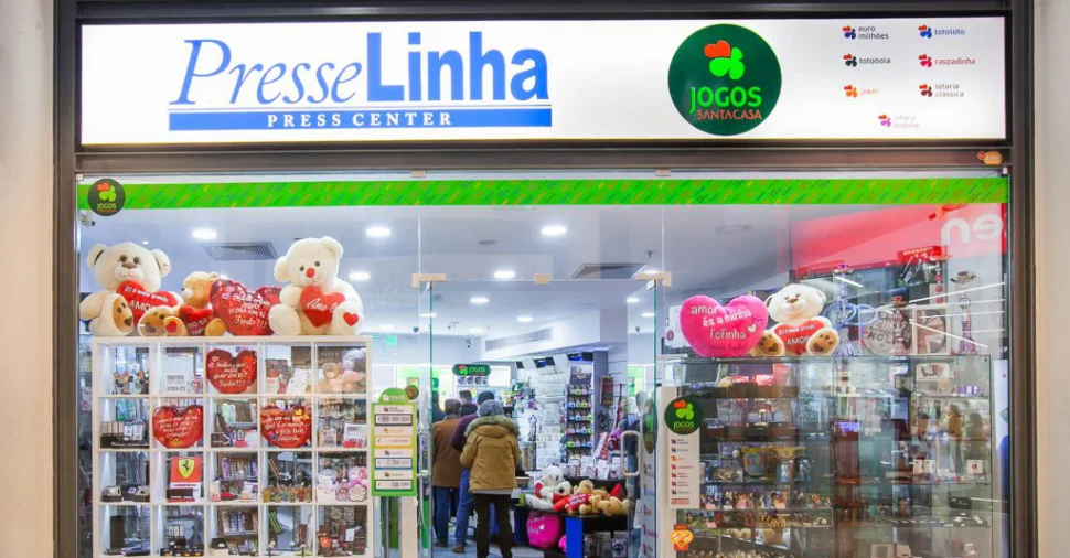 Interior da loja PresseLinha