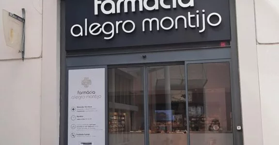 Interior da loja Farmácia Forum Montijo