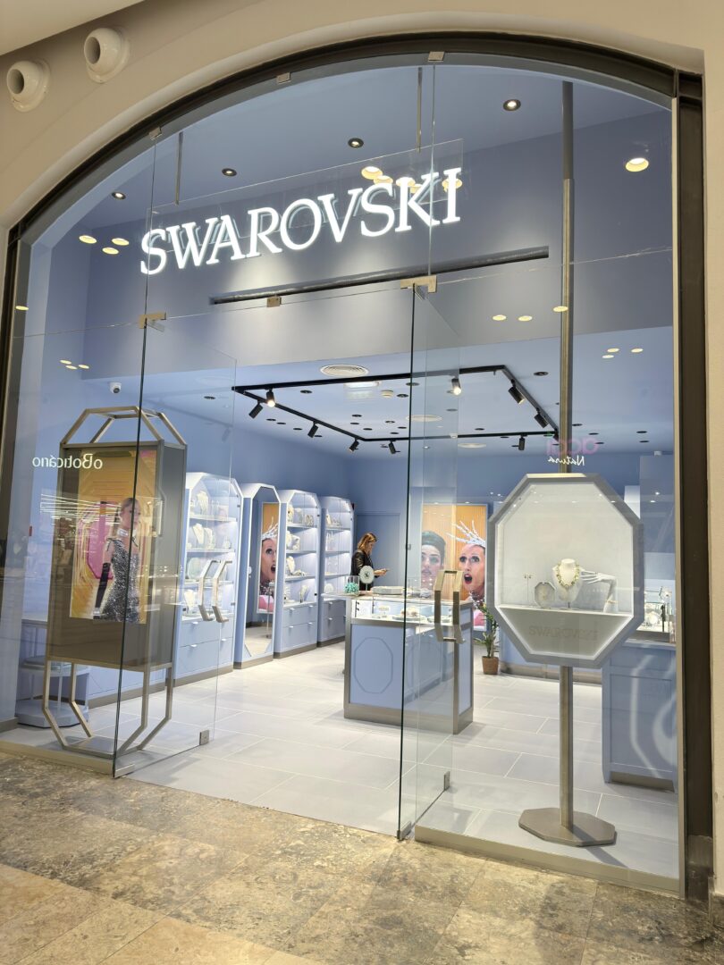 Interior da loja Swarovski